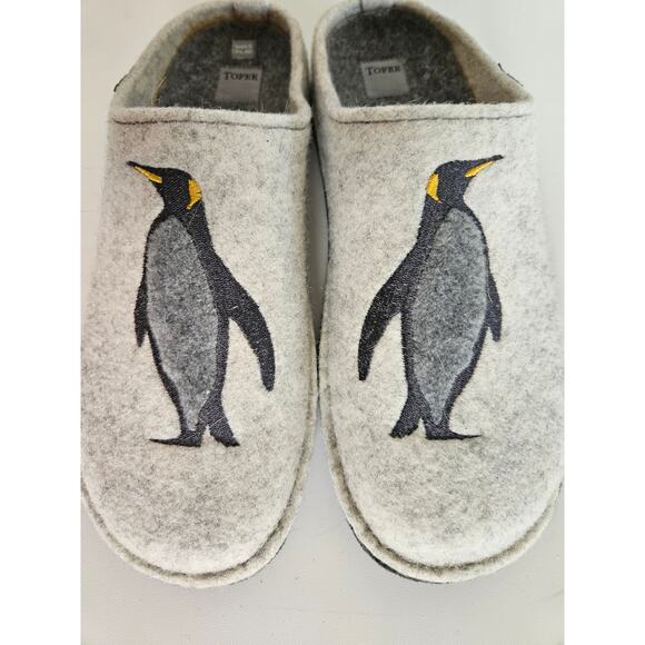 NWOT Women's Tofee Wool Felt Penguin Slippers, Size 8 - Picture 8 of 8